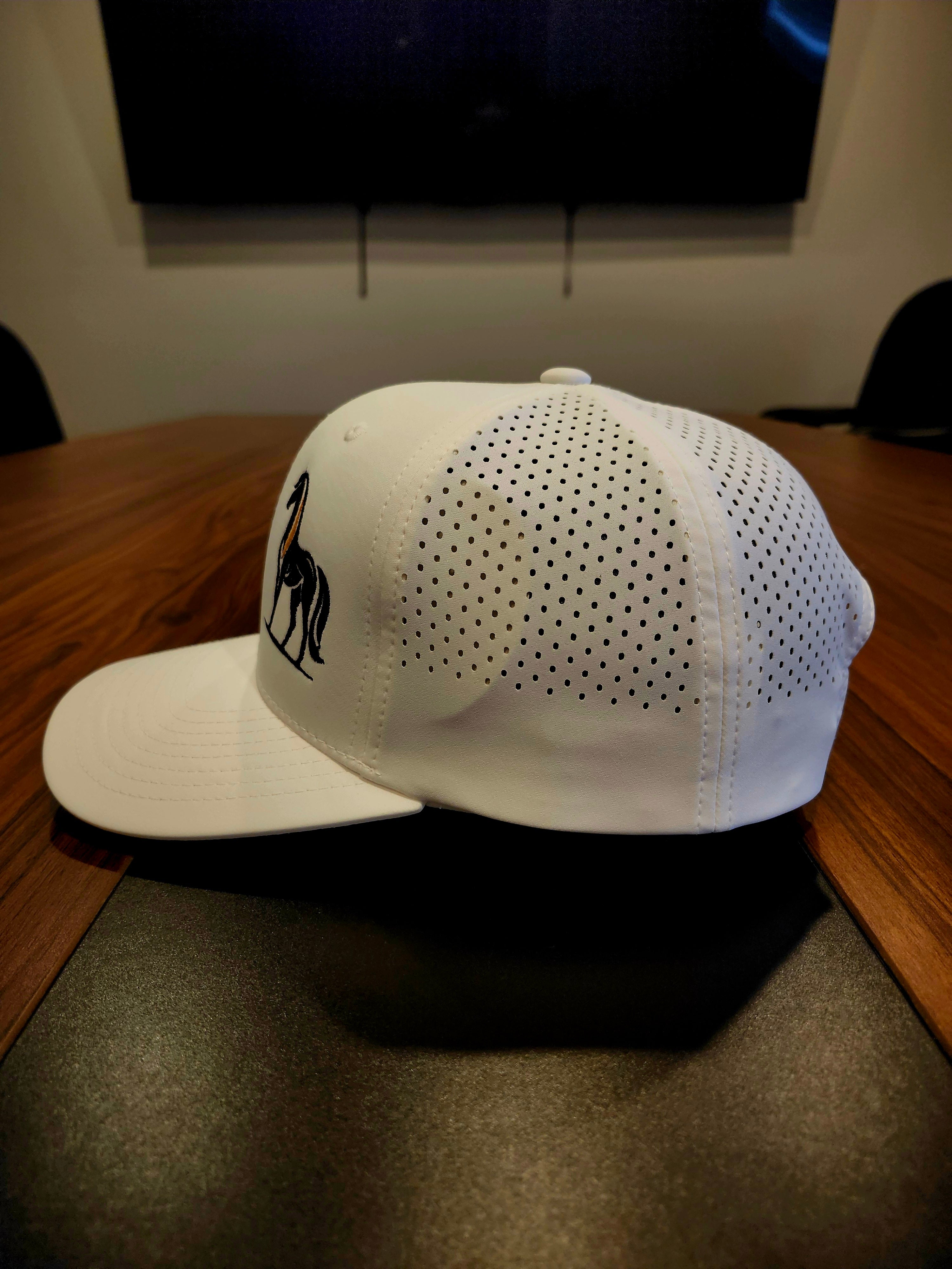 DM Caballo Alfa (hat)